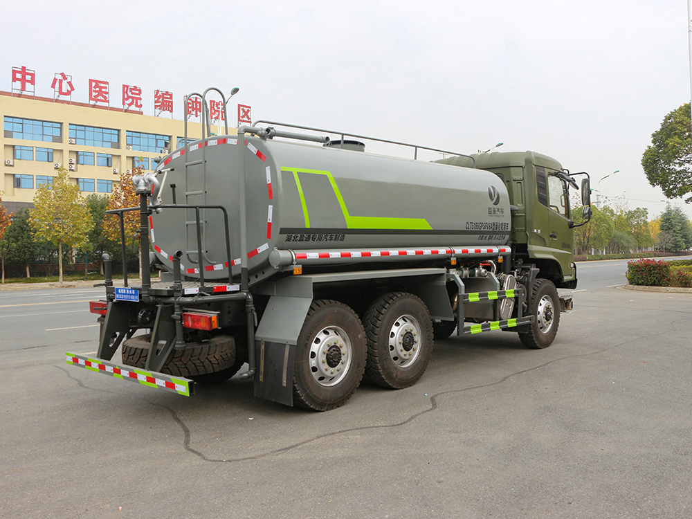 10.3方東風(fēng)天錦六驅(qū)灑水車