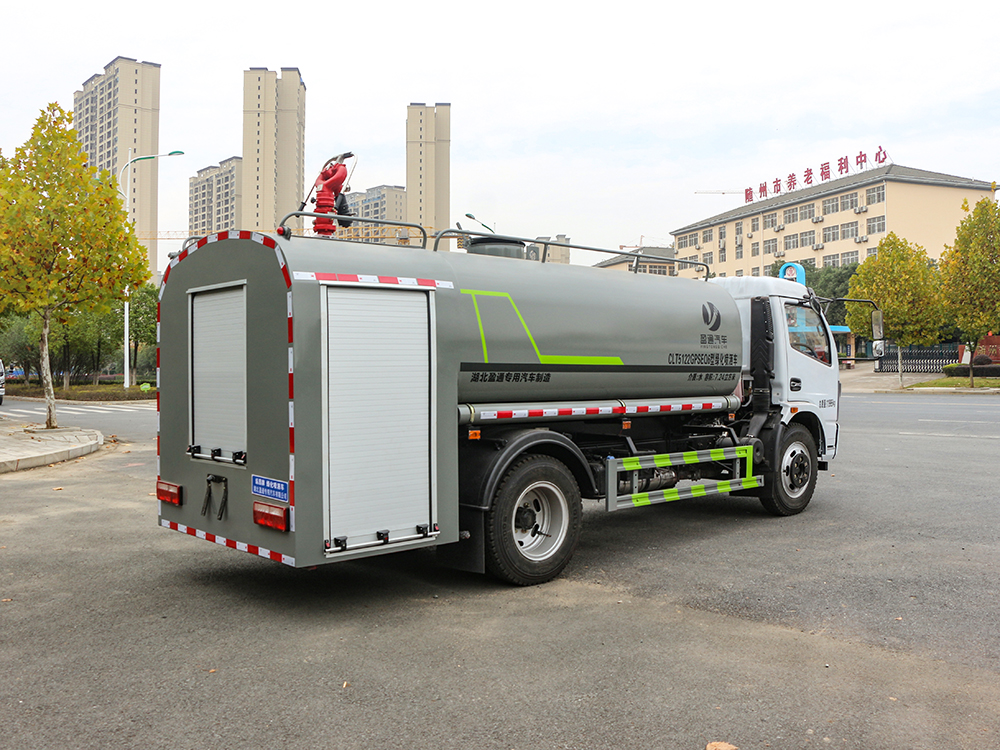 東風(fēng)8噸消防灑水車