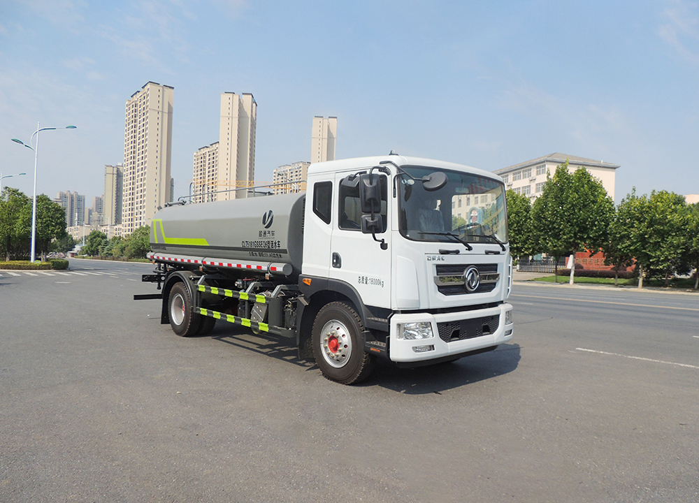 東風(fēng)多利卡D9灑水車(chē)