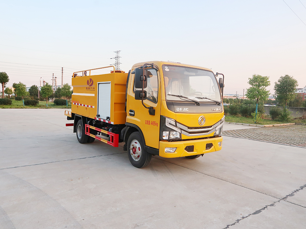 CLT5040TYHEQ6型路面養(yǎng)護車