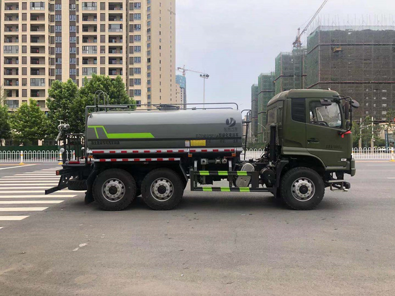 東風天錦10方灑水車-六驅(qū)動灑水車