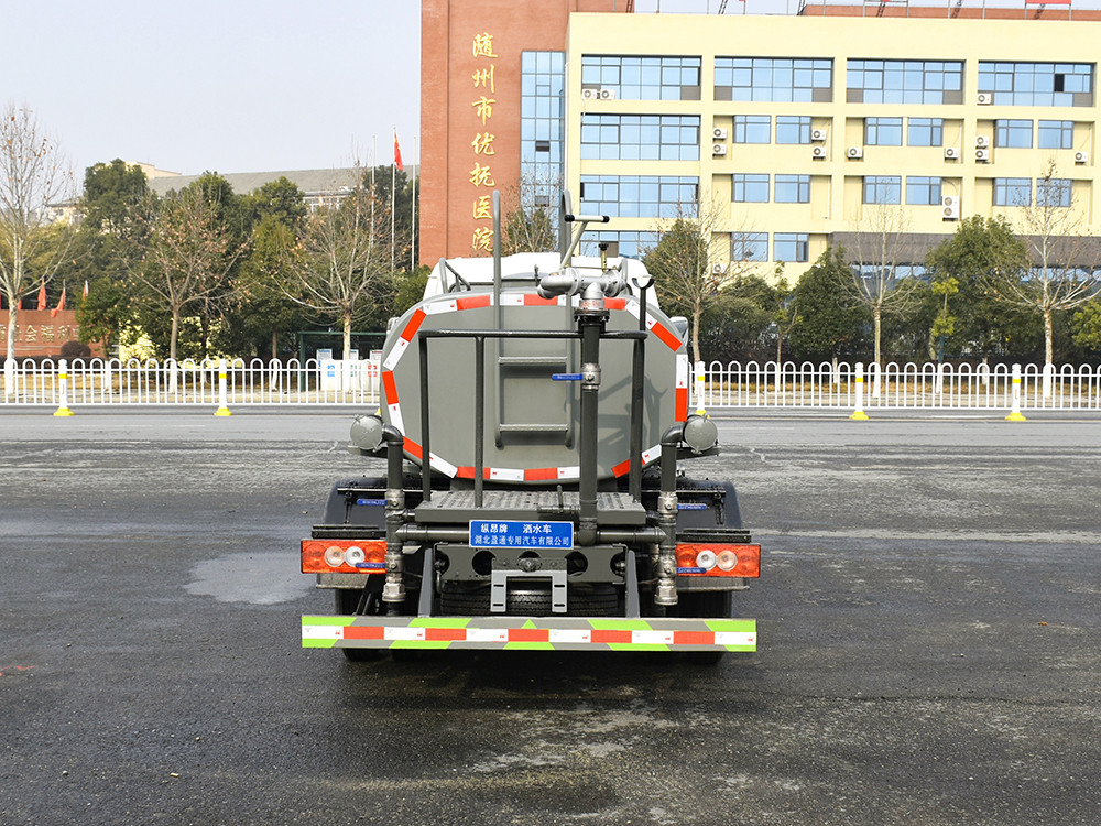 福田藍(lán)牌3噸灑水車(chē)