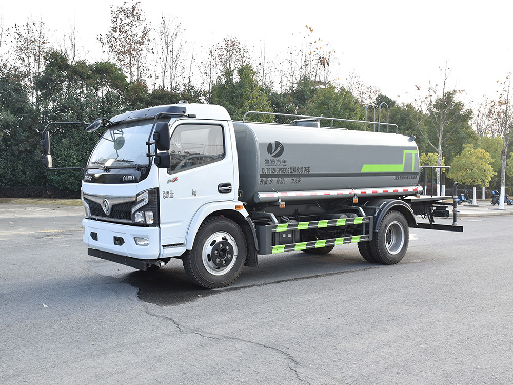 東風(fēng)福瑞卡 9.3 方灑水車